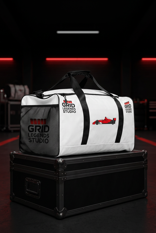 Duffle Era 04 su un flight case nel box